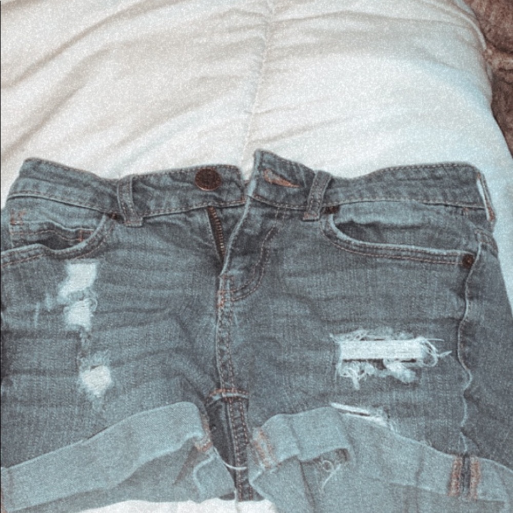 Aeropostale Mid Rise Ripped Shorts